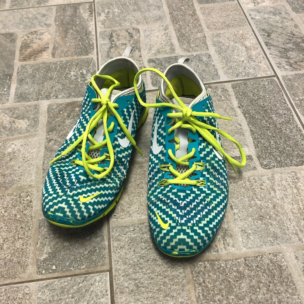 Nike Free Shoes - Picture 2 of 5